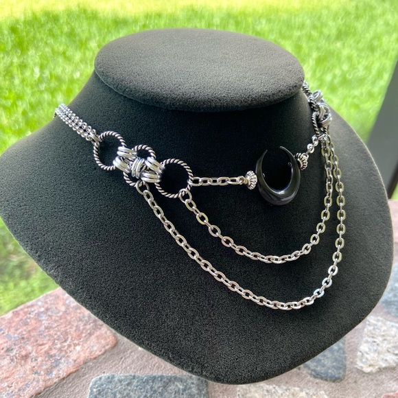 Handmade maille choker & Black crecent moon lunula horns charm goth necklace - Picture 9 of 15